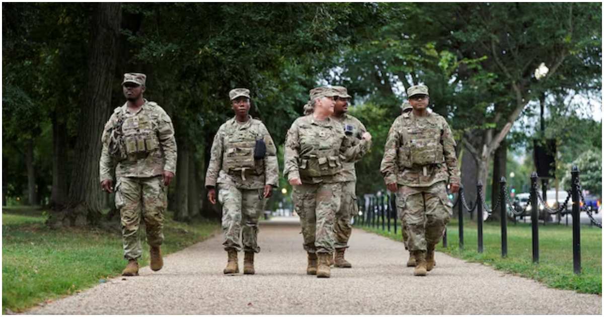 ওয়াশিংটন ডিসিতে মোতায়েন করা ন্যাশনাল গার্ডের কয়েকজন সেনা। ছবি: রয়টার্স